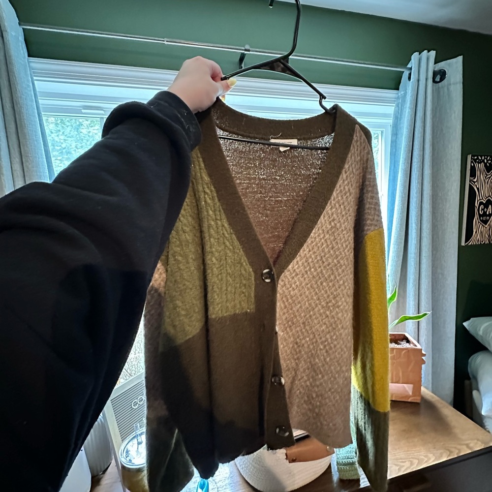 Beach lunch lounge sweater, the best fall sweater.